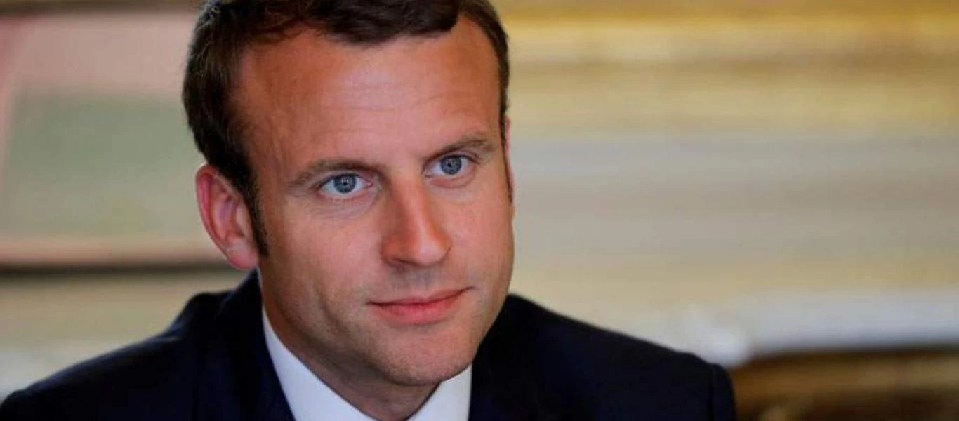 Γαλλία: Ο Μακρόν υπερασπίζεται τον ποιητή Ζαν ντε Λαφονταίν, αρνούμενος να τον καταδικάσει για μισογυνισμό